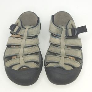 Keen Men's slip on flip flop sandals size 9